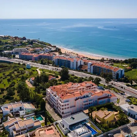 Ocean Solar Do Vau W/ Pool By Lovelystay Appartement Portimão